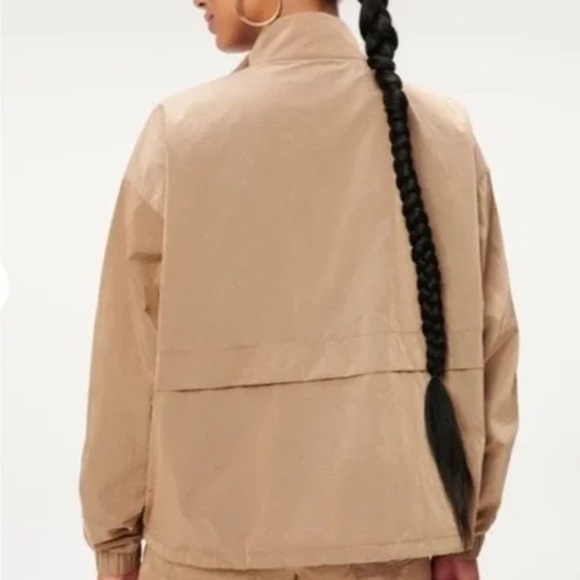 Good American Women Sz 1/2 US S/M Putty Nylon Slouchy Fit Essential Anorak NWT - Picture 3 of 13